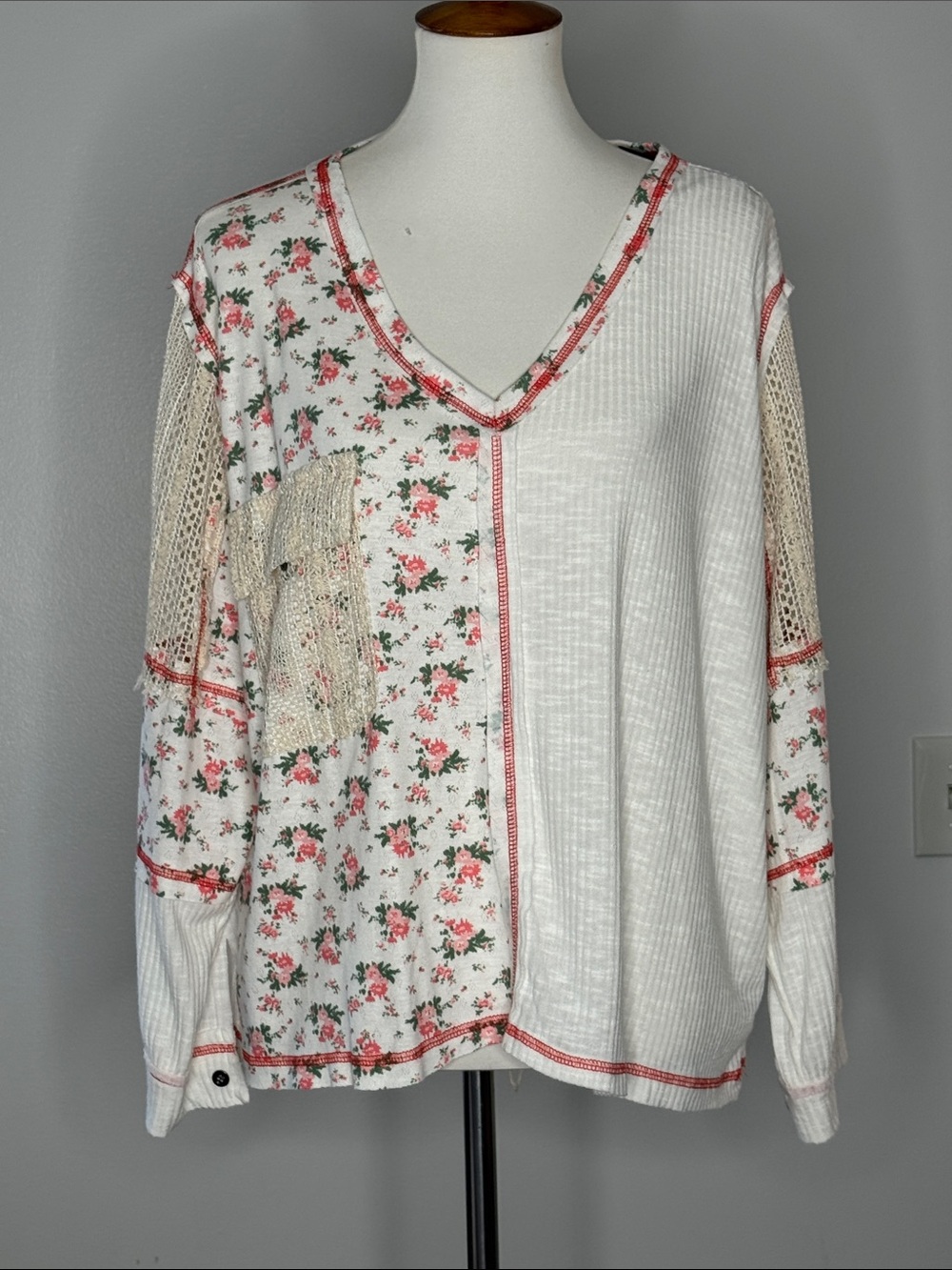 POL Cream V-Neck Patchwork Floral Long Sleeve Top with Pink Roses